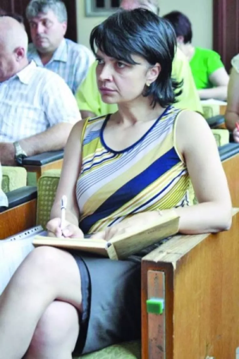 Colas prefera discutiile cu Mariana Mircea