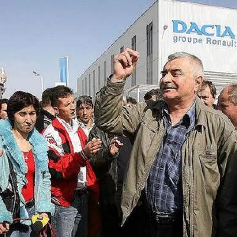 Criza aduce 3.000 de someri la Dacia?