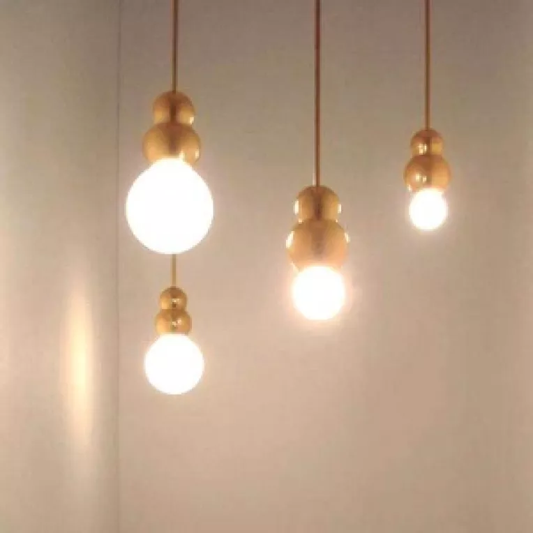 Dezbateri la Comisia Europeana. Becurile clasice vor fi inlocuite cu cele cu halogen pana in 2012