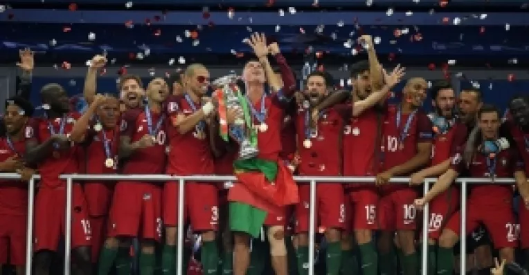 EURO 2016: Portugalia este noua campioana europeana dupa ce a invins Franta cu 1-0 in finala, in prelungiri