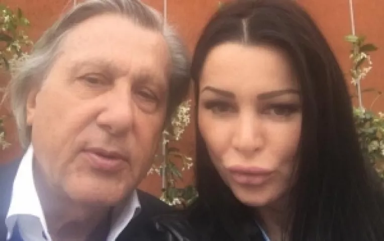 Ilie Nastase a iesit la restaurant cu o blonda misterioasa