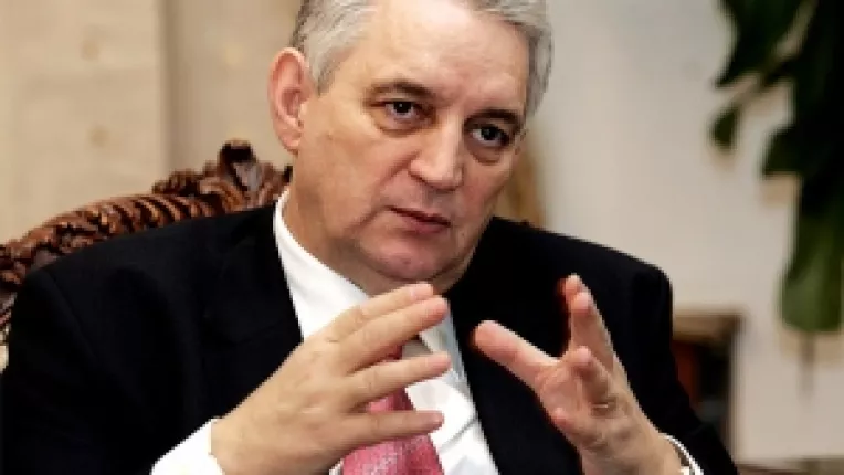 Ilie Sarbu: Exorcizarea este ultima solutie care l-ar mai putea face pe Basescu sa devina OM