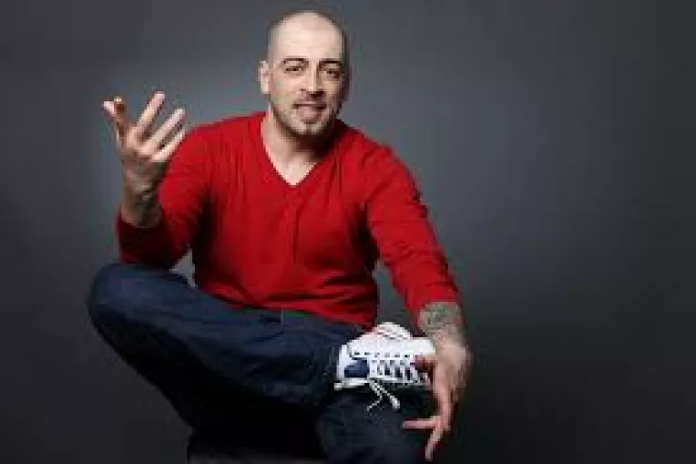 In premiera absoluta in cariera sa de artist, CRBL isi imprumuta vocea unui personaj animat!