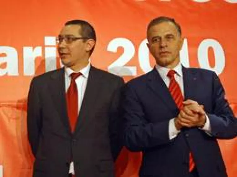 Miza confruntarii Ponta-Geoana: Intrarea la guvernare, alianta cu PNL, suspendarea lui Basescu, puterea mogulilor