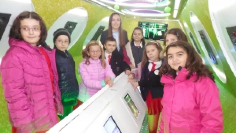 Peste 10.400 de elevi au trecut pragul Laboratorului Verde al Reciclarii, anul trecut si anul acesta