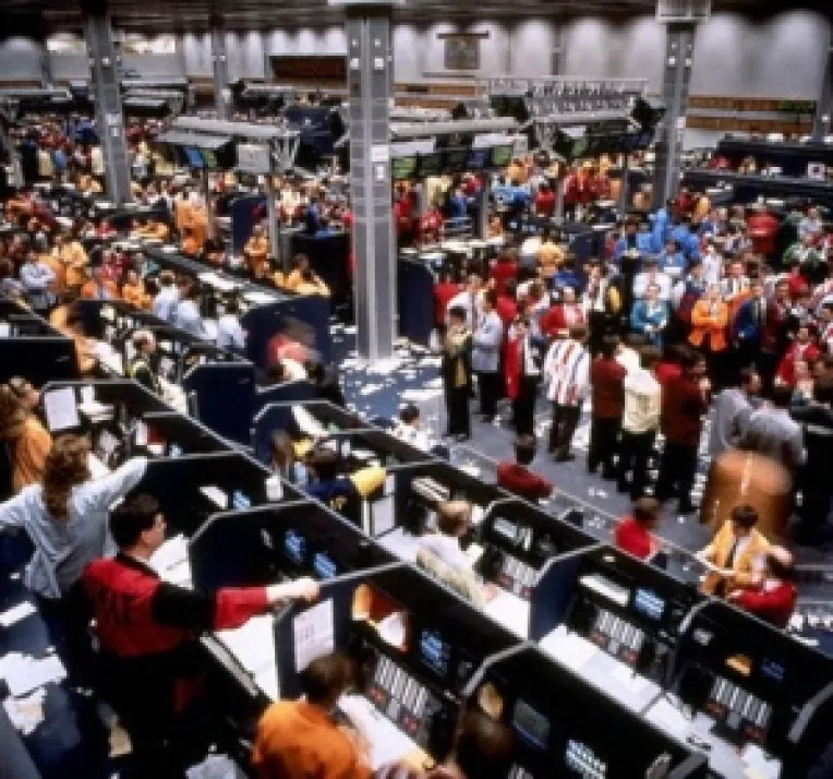 Reducerea severa a livrarilor de gaze rusesti pentru Europa a scumpit cu 5 % pretul petrolului