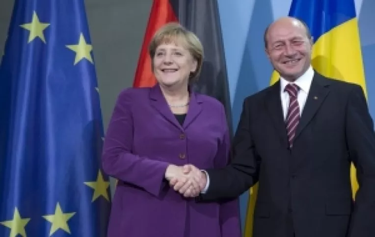 Romania va adera la euro in 2015: Angela Merkel respecta decizia pe care i-a transmis-o Traian Basescu 