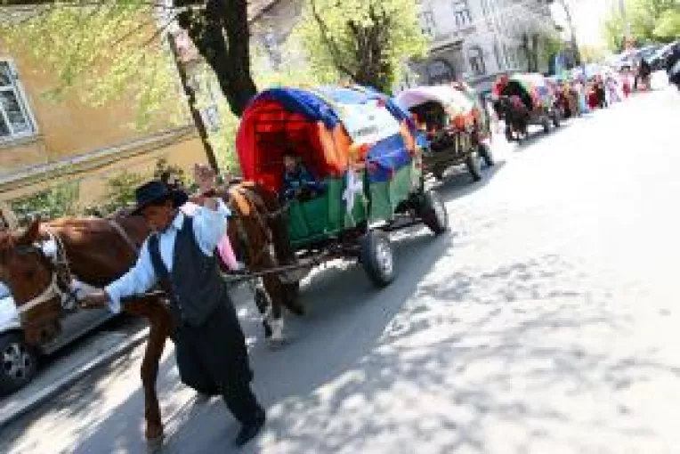 Romii nu au oameni pentru fonduri europene