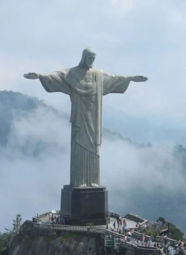 Statuia Christos Mantuitorul din Rio de Janeiro are chipul sculptat de romanul Gheorghe Leonida