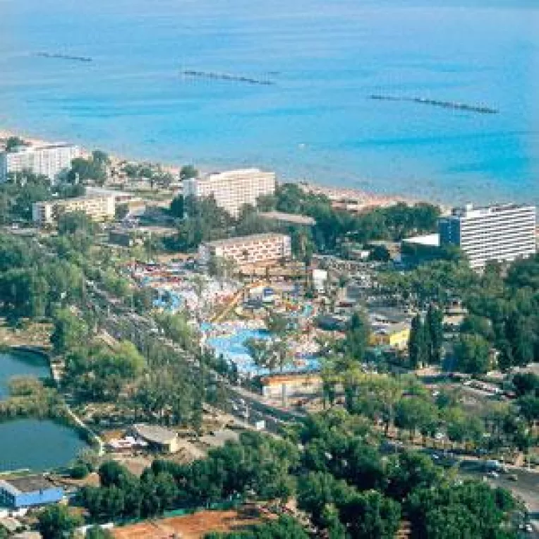 Tarife mici la cazare pe litoral