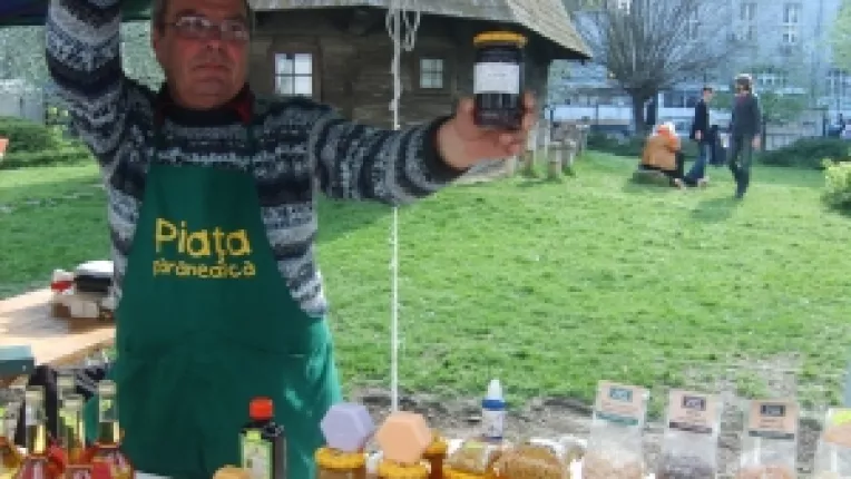 Vasile Stan: "Mierea cu catina contine de 20 de ori mai multa vitamina C decat lamaia!"